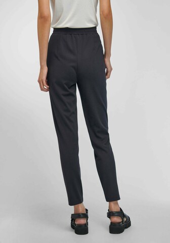 Peter Hahn Regular Pants in Black