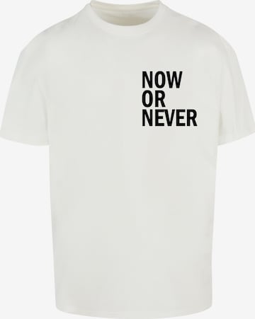 T-Shirt 'Now Or Never' Merchcode en blanc : devant