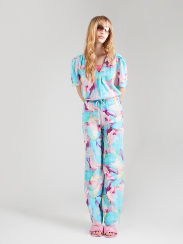 VILA Regular Trousers 'CLARA MILLY' in Green