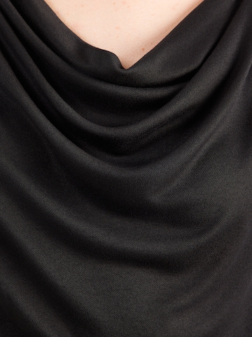 MORE & MORE Särk, värv must