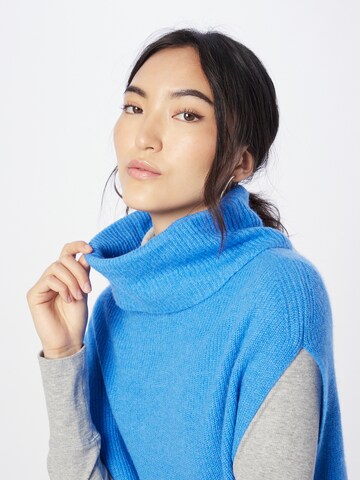 s.Oliver Sweater in Blue