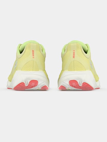 Chaussure de course 'ARAHI 8' HOKA en jaune