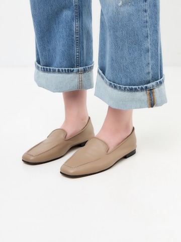 CESARE GASPARI - Zapatillas en beige