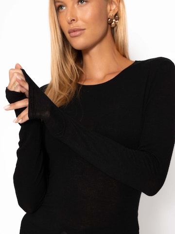 SASSYCLASSY T-shirt i svart