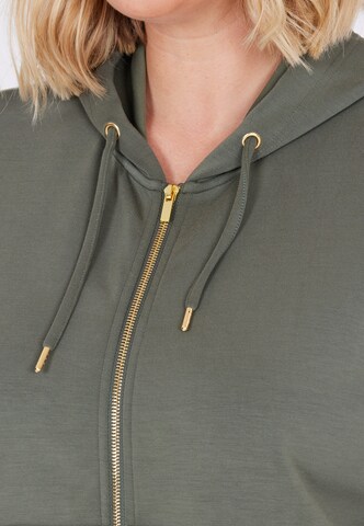 Q by Endurance Zip-Up Hoodie in Green