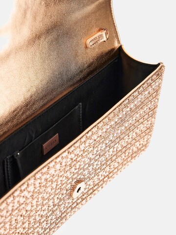 GUESS Clutch in Gold