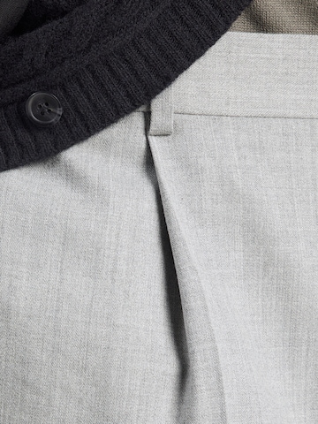 Michael Kors Tapered Laskoshousut värissä harmaa