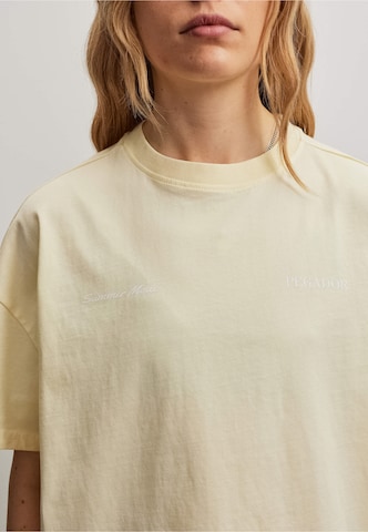 Pegador - Camiseta 'Solana' en amarillo