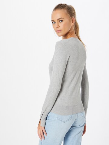 Pull-over GUESS en gris