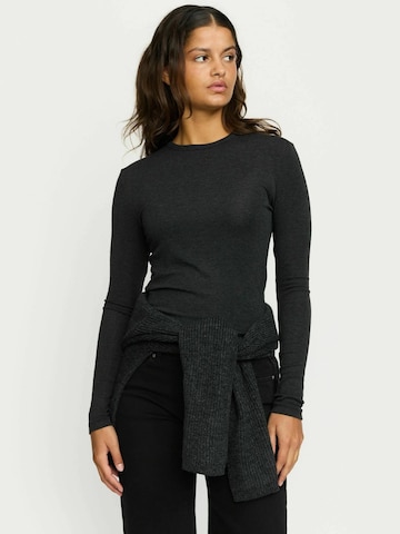 Soft Rebels Tričko 'Roman' – šedá: přední strana