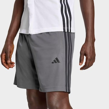ADIDAS PERFORMANCE Regular Shorts in Grau