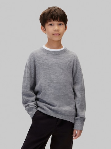 Calvin Klein Jeans regular Pullover i grå: forside
