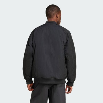 ADIDAS ORIGINALS Overgangsjakke i sort