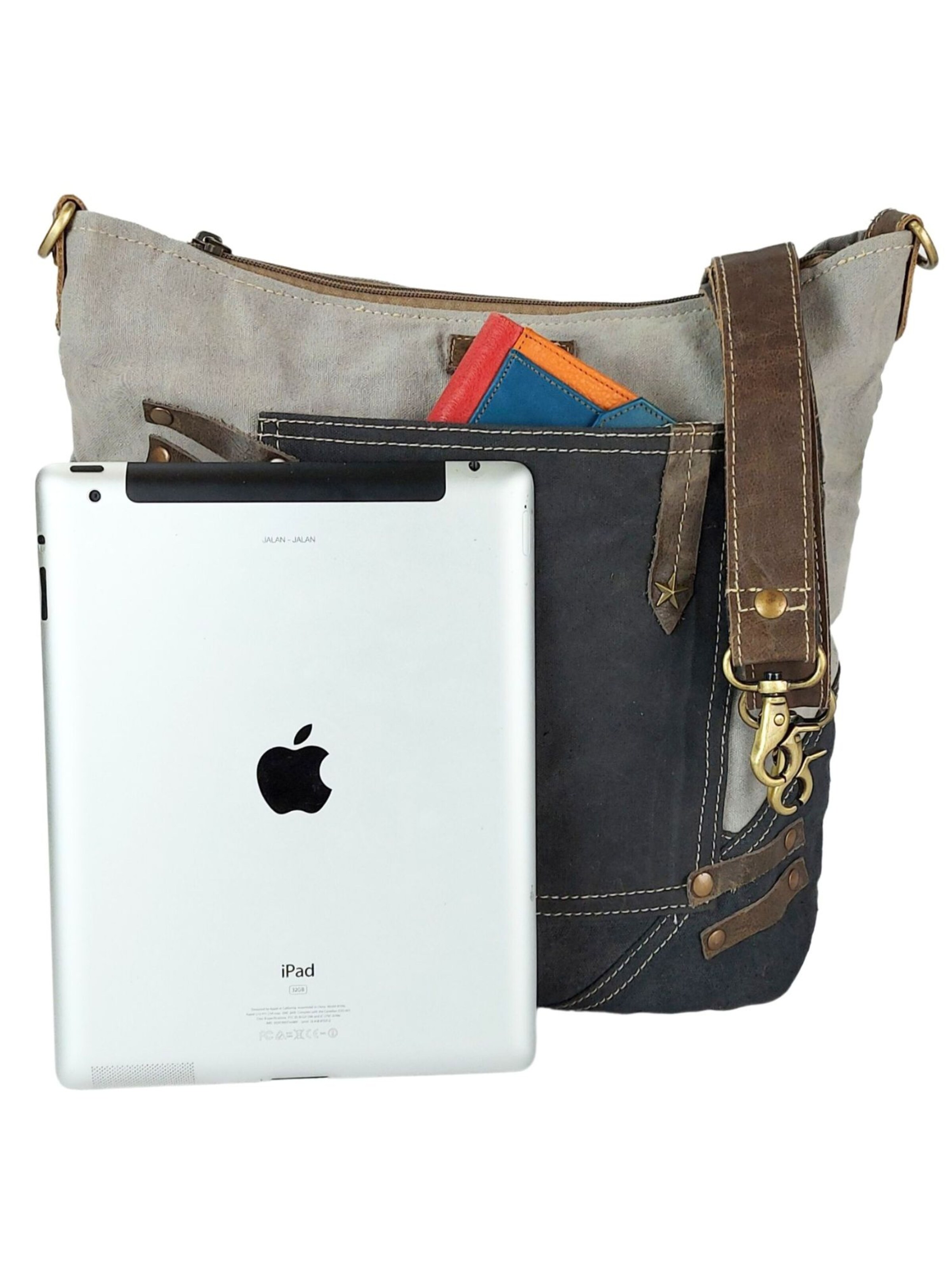 Sunsa Crossbody Bag 'Sunsa' in Black