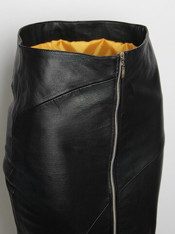 Be  Noble Skirt in Black