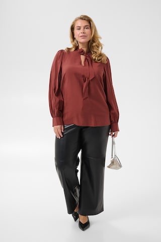 KAFFE CURVE Blouse in Bruin