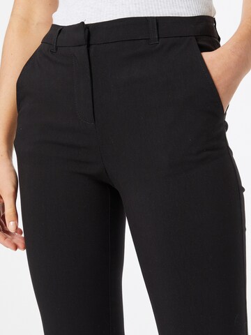 Coupe slim Pantalon Soyaconcept en noir