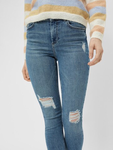 PIECES Skinny Jeans 'Delly' in Blauw