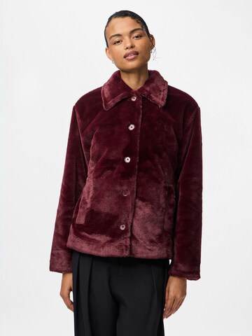 Veste mi-saison PIECES en rouge : devant