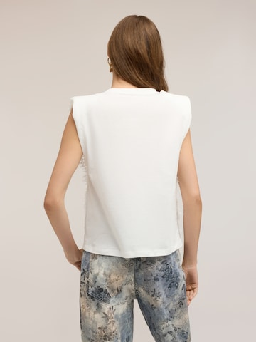 MOTIVI - Camiseta en blanco