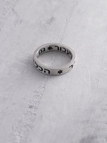 REYTEL Ring 'EVERYTHING FADES AWAY. AND THIS TOO WILL PASS' in Silver: front