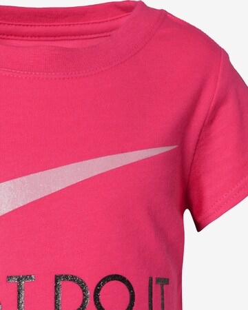 T-Shirt Nike Sportswear en rose