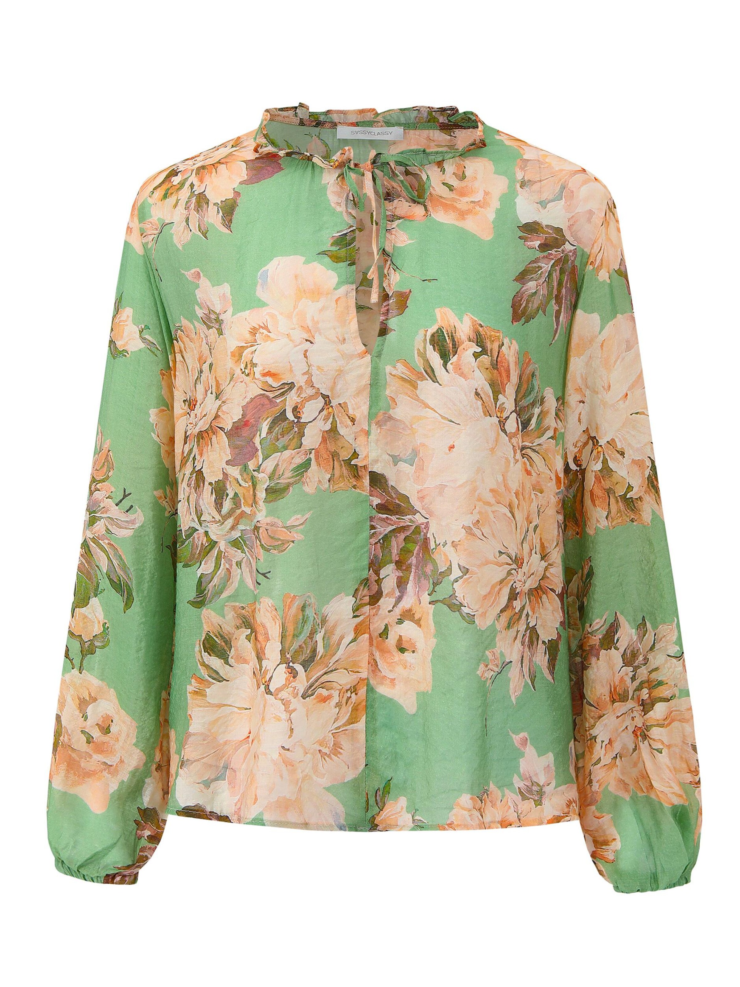 SASSYCLASSY Blouse in Green: front