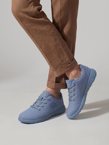 Baskets basses GIESSWEIN en bleu : devant