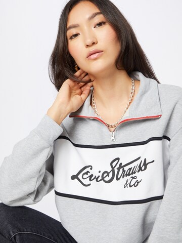 LEVI'S ® Sweatshirt 'CB Logo Sweatshirt' in Grau