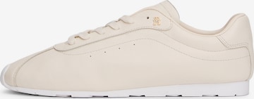 TOMMY HILFIGER Sneakers laag in Beige: voorkant