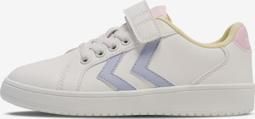 Hummel Trainers in White: front