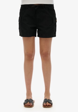 Superdry Regular Cargobroek in Zwart: voorkant