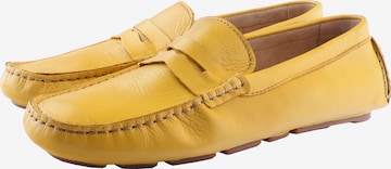 D.MoRo Shoes Classic Flats 'FARCAR' in Yellow: front