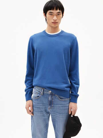 Pull-over ARMEDANGELS en bleu : devant