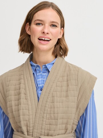 b.young - Chaleco 'BYESTINO WAISTCOAT' en beige