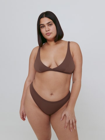 Triangle Soutien-gorge 'Hedda' EDITED en marron : devant