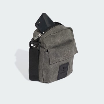 ADIDAS ORIGINALS Schoudertas in Zwart