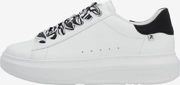 Baskets basses Rieker EVOLUTION en blanc