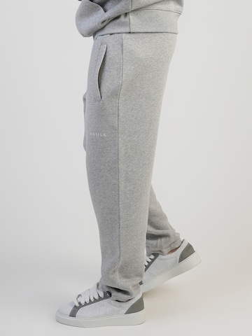 Regular Pantalon SikSilk en gris