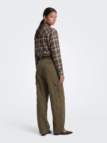 Loosefit Pantaloni cargo 'TOVIA' di ONLY in verde