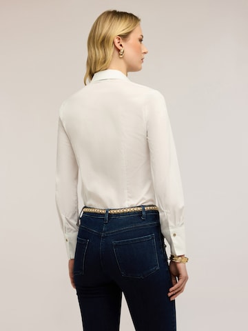 MOTIVI Blouse in White