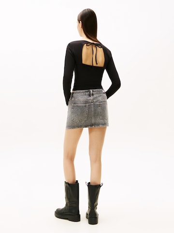 Tricou de la Tommy Jeans pe negru