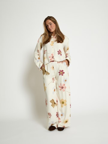Loosefit Pantaloni 'Heidi' di DESIRES in bianco