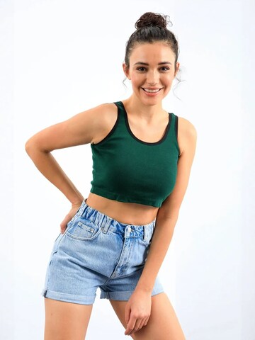 Tommy Life Top 'Crop Top' in Green: front