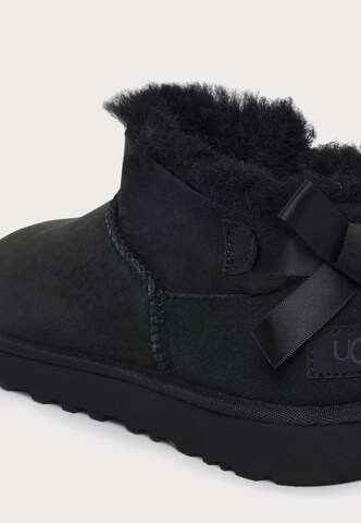 UGGLežerne čizme 'Ultra Mini Bailey Bow' - crna boja