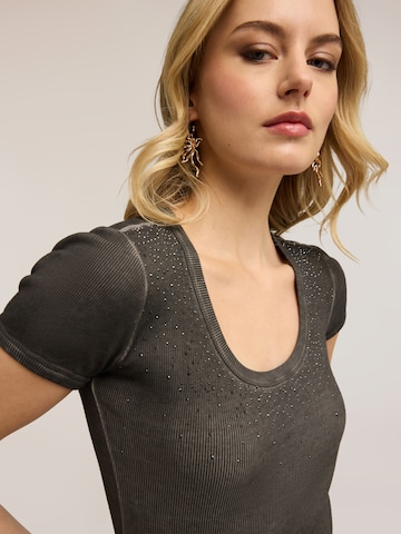 MOTIVI - Top en gris