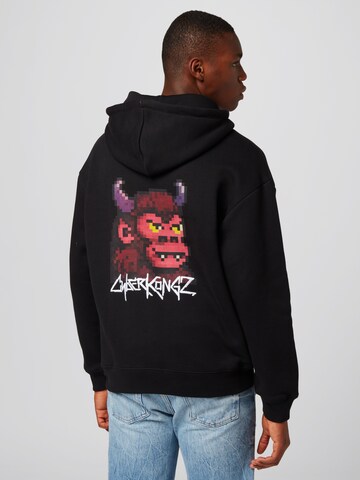 About You x Cyberkongz Sweatshirt 'Ben' in Zwart: voorkant