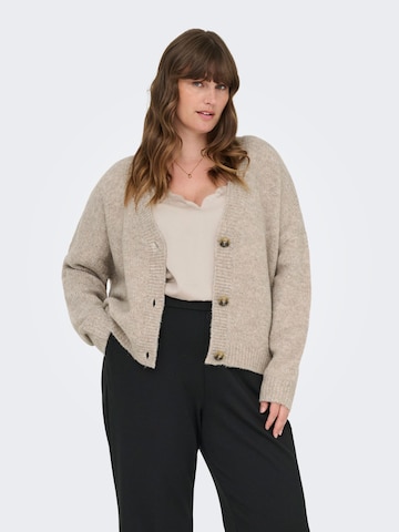 Cardigan 'ONLCARZOEY' ONLY Carmakoma en beige : devant