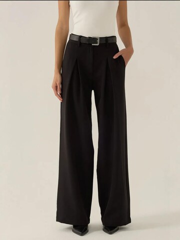 Hiccup Wide Leg Hose in Schwarz: Vorderseite