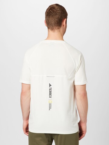 T-Shirt fonctionnel 'National Geographic' ADIDAS TERREX en blanc
